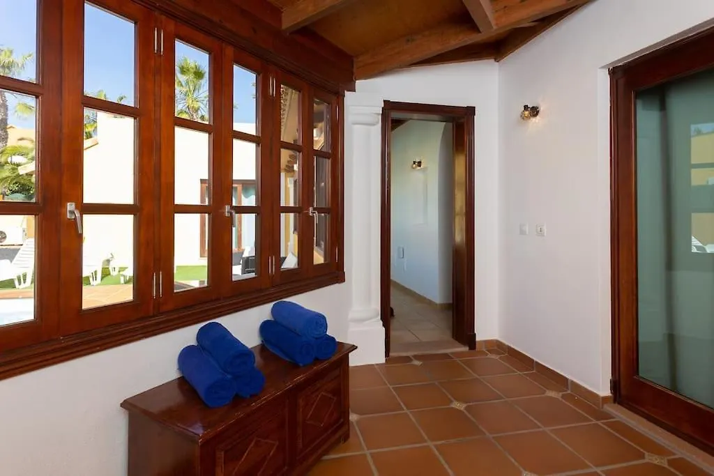 Villa Helen - Heated Pool Wifi Smarttv Barbecue Corralejo 0*,  İspanya