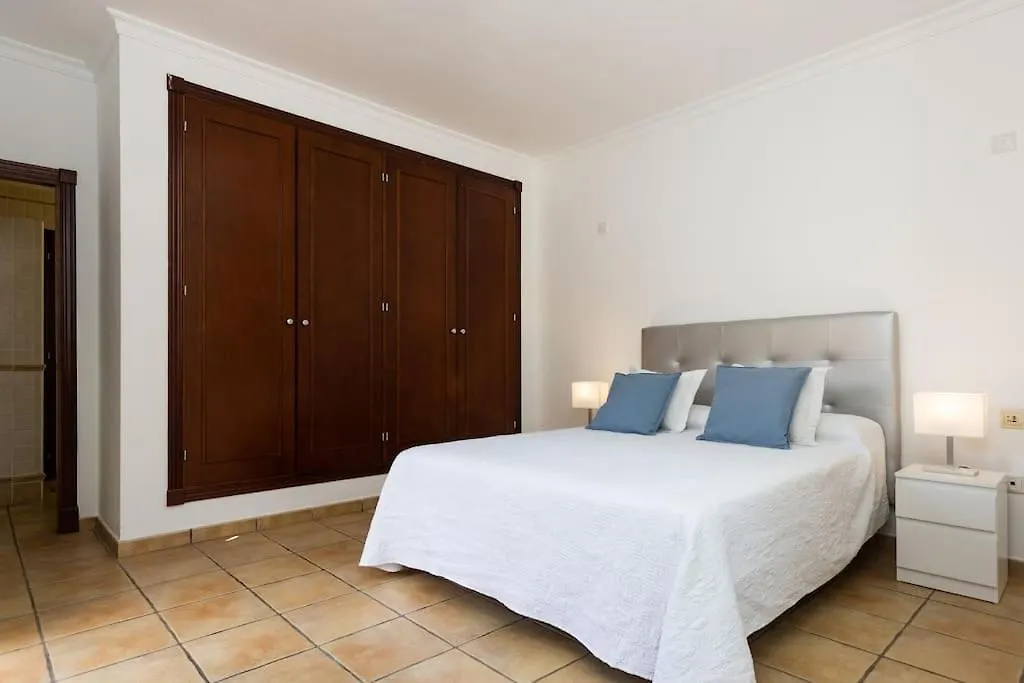 Villa Helen - Heated Pool Wifi Smarttv Barbecue Corralejo 0*,  España